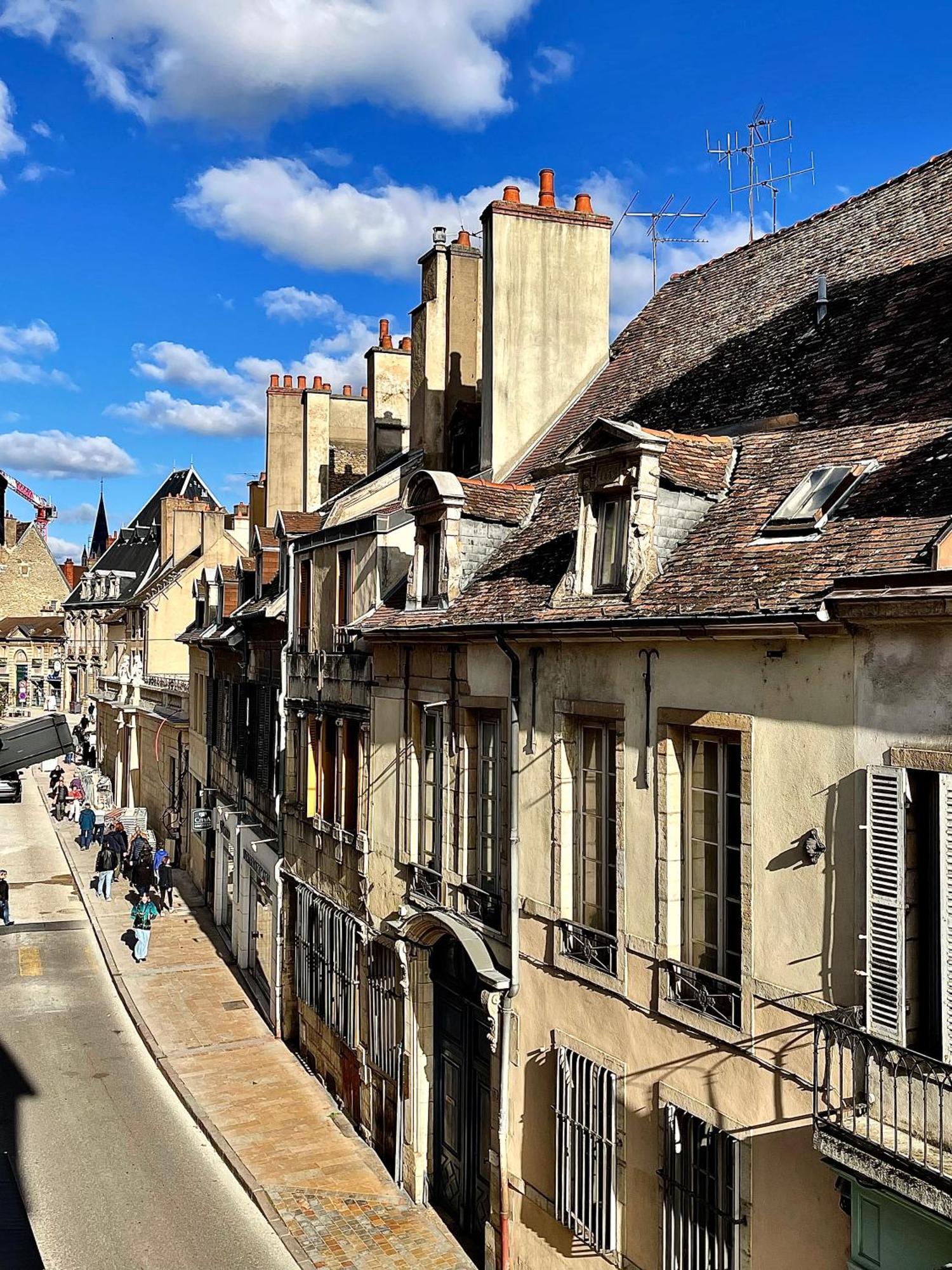Suite - Le Monge - Dijon Centre Historique Екстер'єр фото